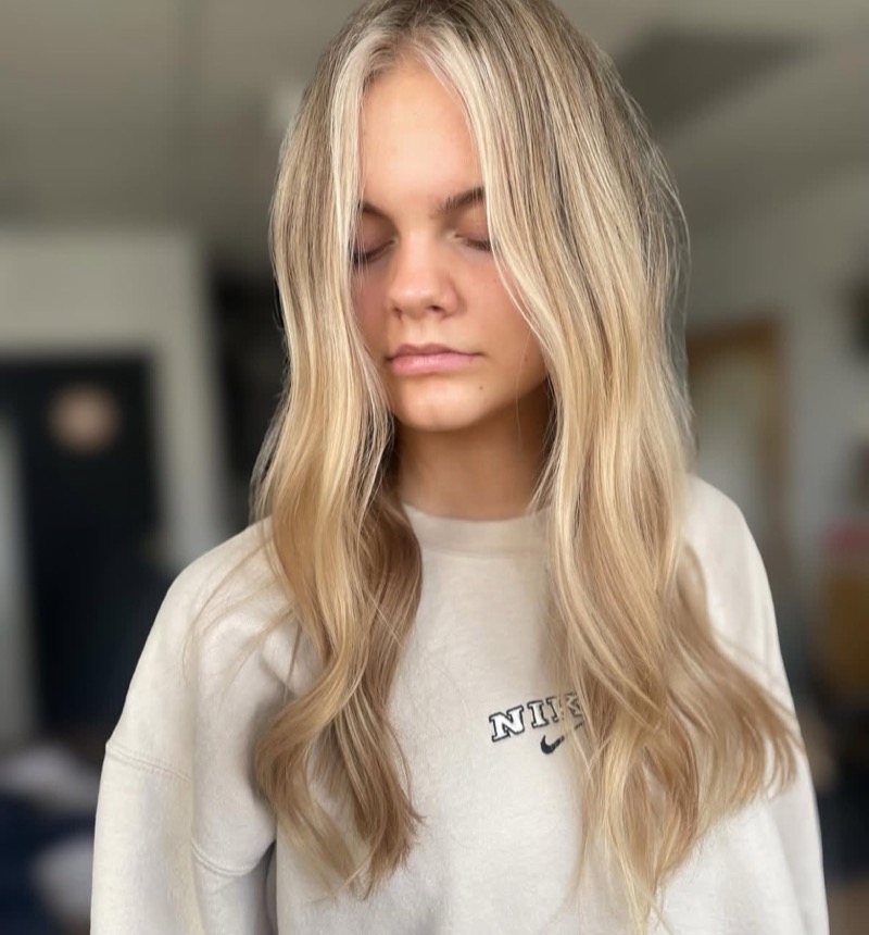 Mini blonding and money piece by Cait Bongiorno