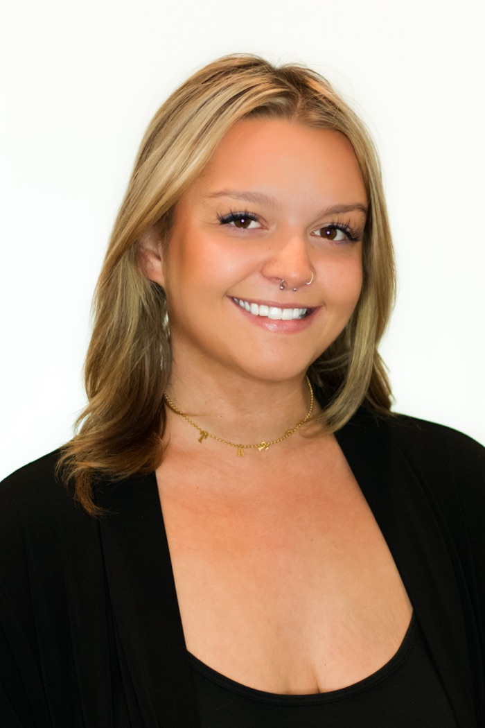 Cait Bongiorno, hair stylist in Essex, MD